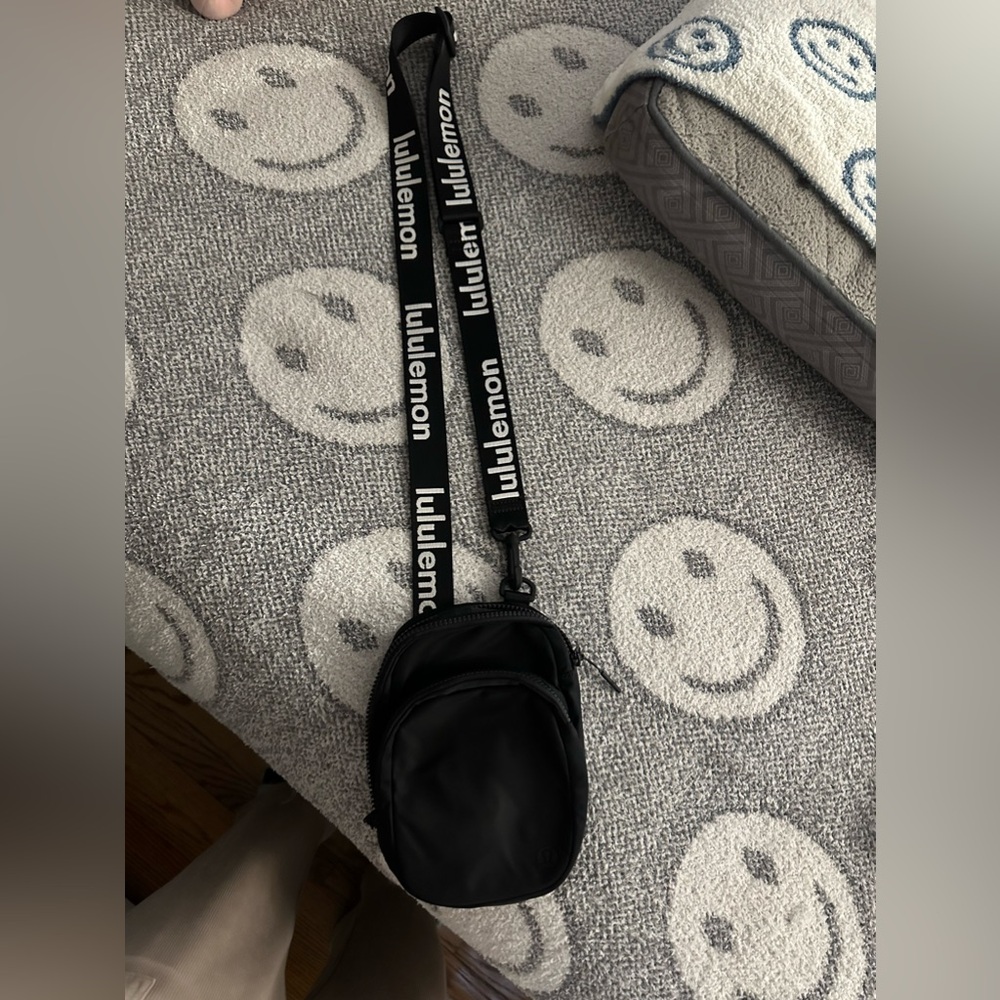 Black Lululemon cross body bag